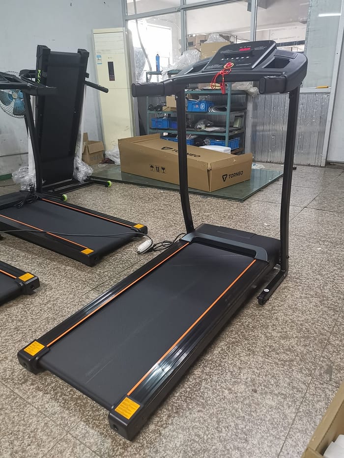 POWER TRACK 1000 Full Size Treadmill
